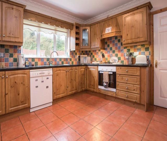 Superior 4 Bed House In Moville Donegal .ヴィラ エクステリア 写真